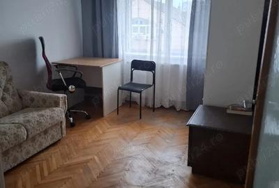 Apartament cu 3 camere decomandat în Podgoria