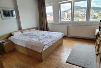 Apartament cu 3 camere decomandat în Central - 1