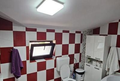 GHIGHIU vila 2011, P+E, teren 988 mp- 290000 euro - 1