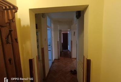 Apartament cu 3 camere de vanzare Libertații - 9