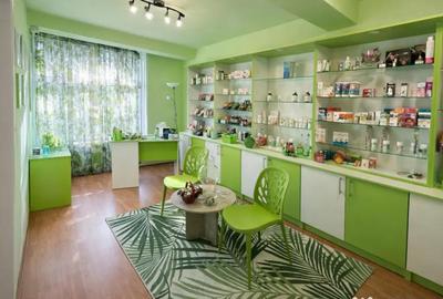 Spațiu comercial, de 126 mp, în Central - 8