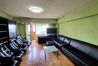 Apartament cu 3 camere decomandat în Decebal