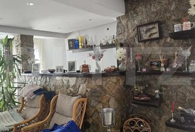 Casă cu 5 camere cu Teren 2800 Mp în Central - 7