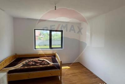 Casă cu 20 camere cu Teren 4563 Mp în Bughea de Sus - 15