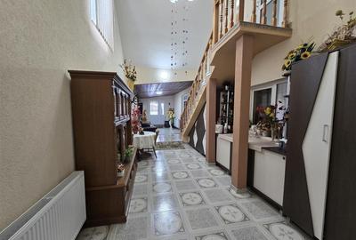 Casă individuală cu 11 camere cu Teren 5000 Mp în Central - 3