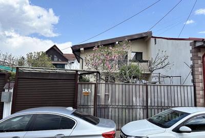 Casă cu 4 camere cu Teren 306 Mp în Central - 1