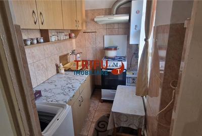 Garsoniera de vanzare mobilata etaj. 2 zona Ampoi - 2