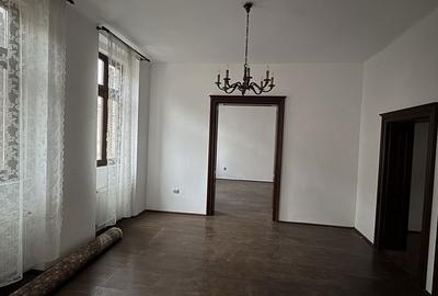 Spațiu comercial, de 150 mp, în Bălcescu - 4