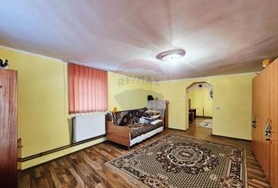 Casă individuală cu 5 camere cu Canalizare în Central - 7