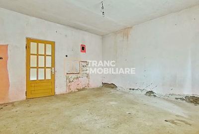 Casă cu 2 camere cu Teren 1440 Mp în Secusigiu - 3