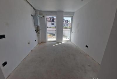 Apartament cu 2 camere decomandat în Turnișor