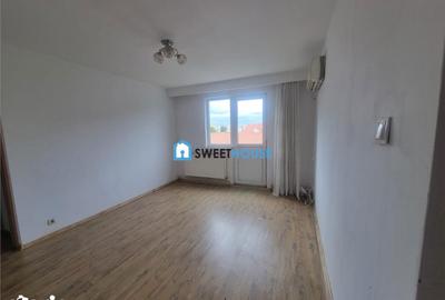 Apartament cu 3 camere semidecomandat în Central - 9