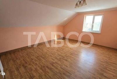 Casă cu 4 camere cu Teren 159 Mp în Roșia - 14