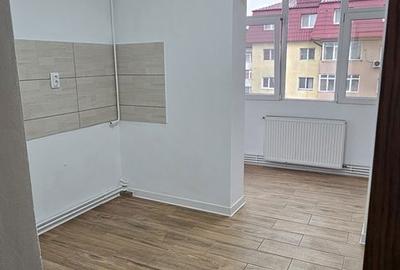 Apartament cu 3 camere decomandat în Nicolina - 3