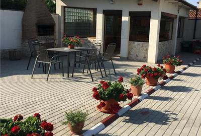 Casă cu 10 camere cu Teren 974 Mp în Central - 6