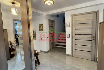 Casă cu 4 camere cu Teren 560 Mp în Central - 13