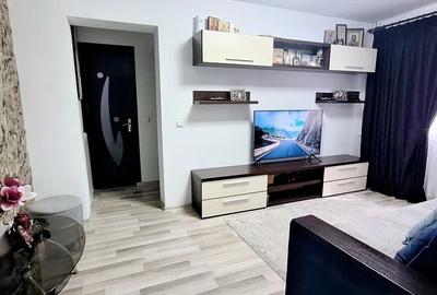 Apartament cu 2 camere, etaj 2/4, zona Podu Ros - 4