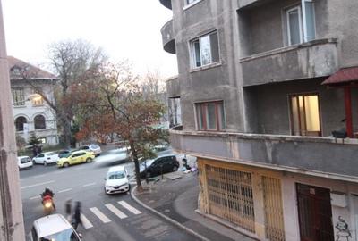 Apartament cu 2 camere semidecomandat în Cișmigiu