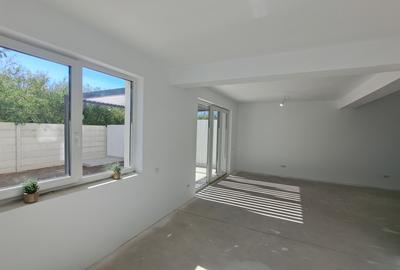 VILA LUX IN COMPLEX REZIDENTIAL - 1