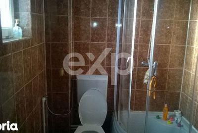 Casă cu 4 camere cu Teren 2500 Mp în Budeasa - 1