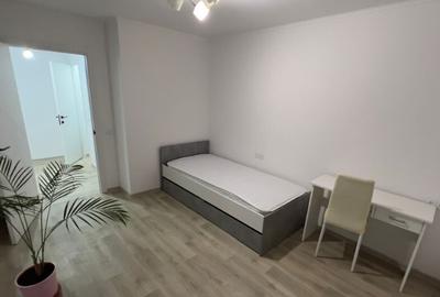 Inchiriez apartament cu 3 camere in zona Plopilor - 2