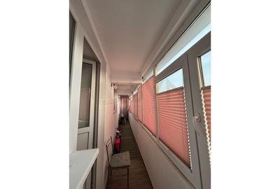 Apartament cu 3 camere semidecomandat, mobilat în Drumul Taberei - 10