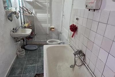 Casă cu Teren 2500 Mp în Central - 8