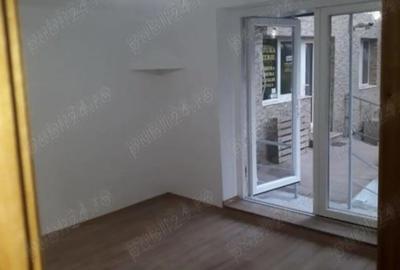 Spațiu comercial, de 30 mp, în Central - 4