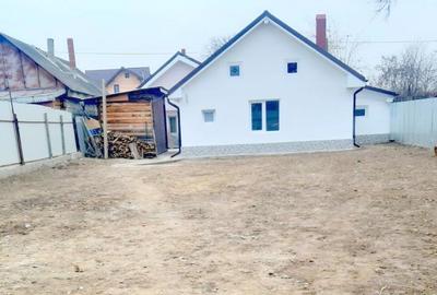 Casă cu 3 camere cu Teren 383 Mp în Șerbănești - 2