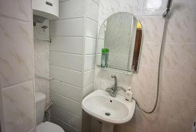 Garsonieră decomandată în 13 Septembrie