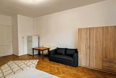 Garsonieră decomandată în Central - 2