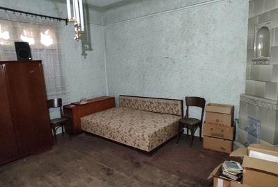 Casă cu 4 camere în Românești - 2