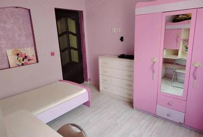 Apartament 3 camere, zona Ambasador, etaj 1 - 5