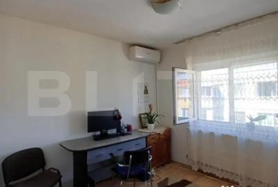 Apartament cu 3 camere decomandat în Central - 2