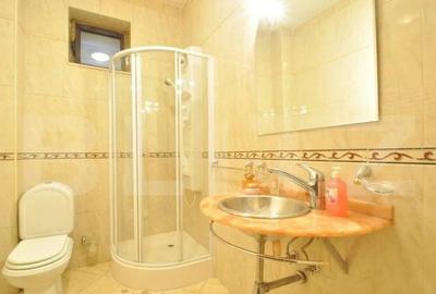 Casă cu 10 camere cu Teren 363 Mp în Democrației - 9