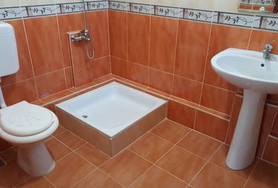 Casă individuală cu 24 camere cu Canalizare în Central - 9