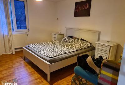 Casă cu 5 camere cu Canalizare în Central - 10