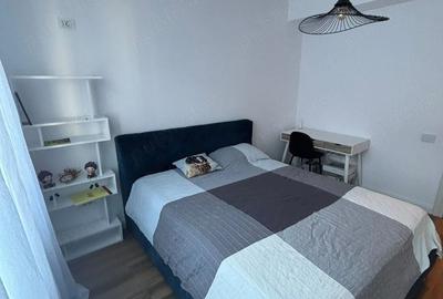 Apartament cu 3 camere decomandat în Tineretului