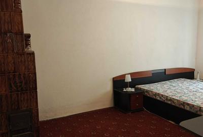 Casă cu 3 camere decomandat în Uliești - 1