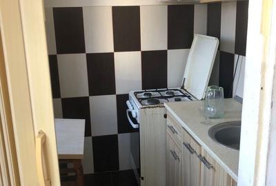 Apartament cu 2 camere decomandat în Apărătorii Patriei