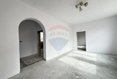 Casă cu 4 camere cu Teren 337 Mp în Est - 6