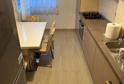 Apartament cu 3 camere decomandat în Central - 3