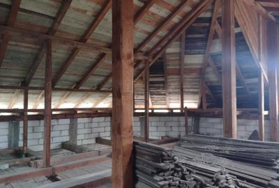 Casă cu 4 camere cu Teren 2000 Mp în Gura Văii - 2