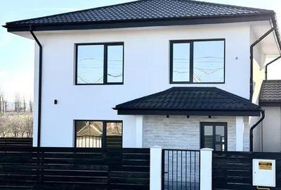 Casă individuală cu 4 camere cu Teren 350 Mp în Miroslava