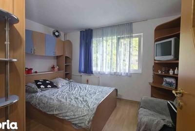 Apartament cu 3 camere semidecomandat în Rogerius - 3
