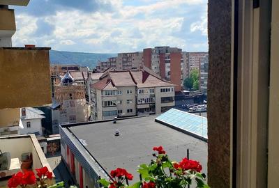 Apartament cu 2 camere decomandat în Central - 1