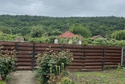 Casă cu 2 camere decomandat în Găești - 2