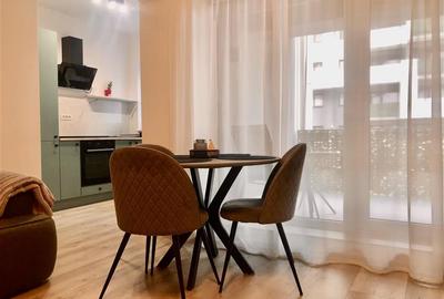 Apartament cu 2 camere decomandat, mobilat în Tractorul - 2