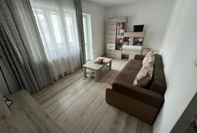 Apartament cu 3 camere, mobilat în Central