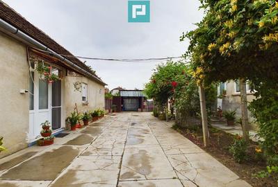 Casă cu 5 camere cu Teren 1440 Mp în Sântana